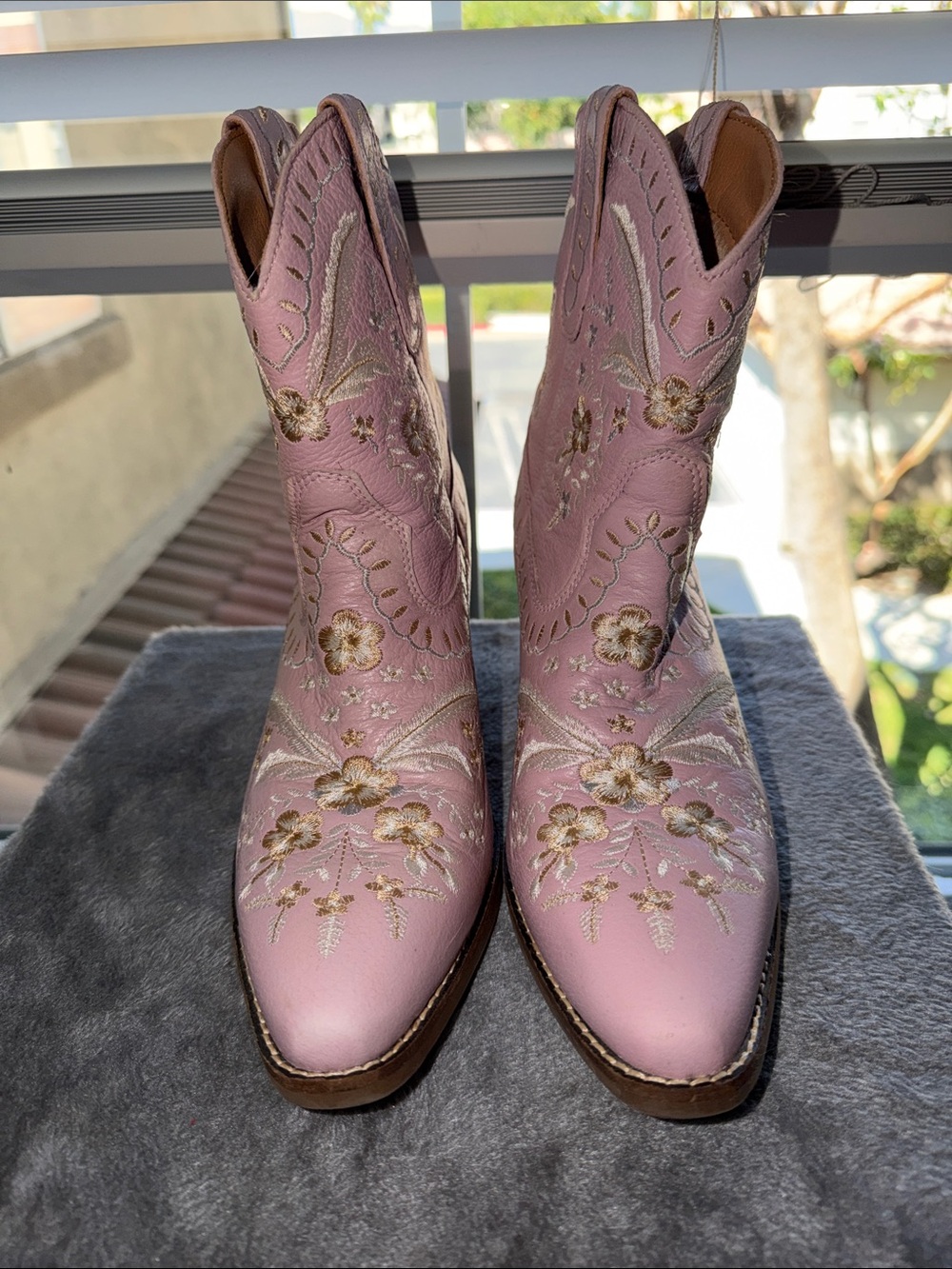 dingo Pink Embroidered Western Ankle Boots